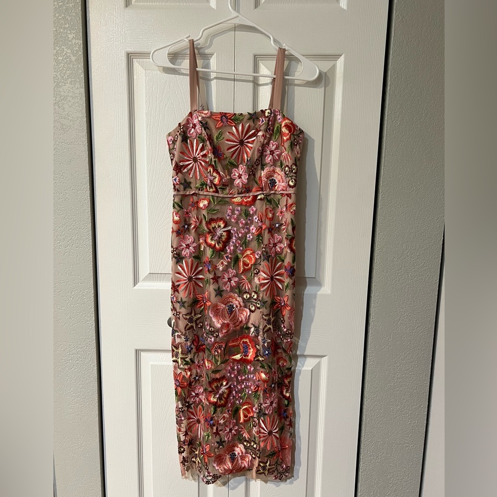 Sam Edelman Floral Embroidered Midi Dress! Very good condition.
